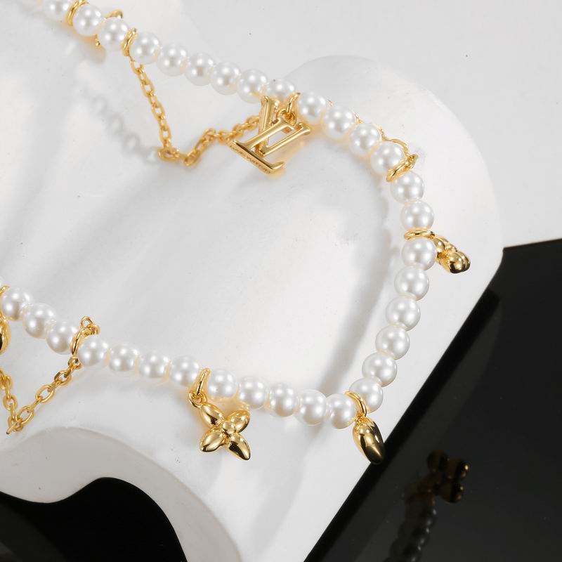 LV Necklace 05yxh21 (4)