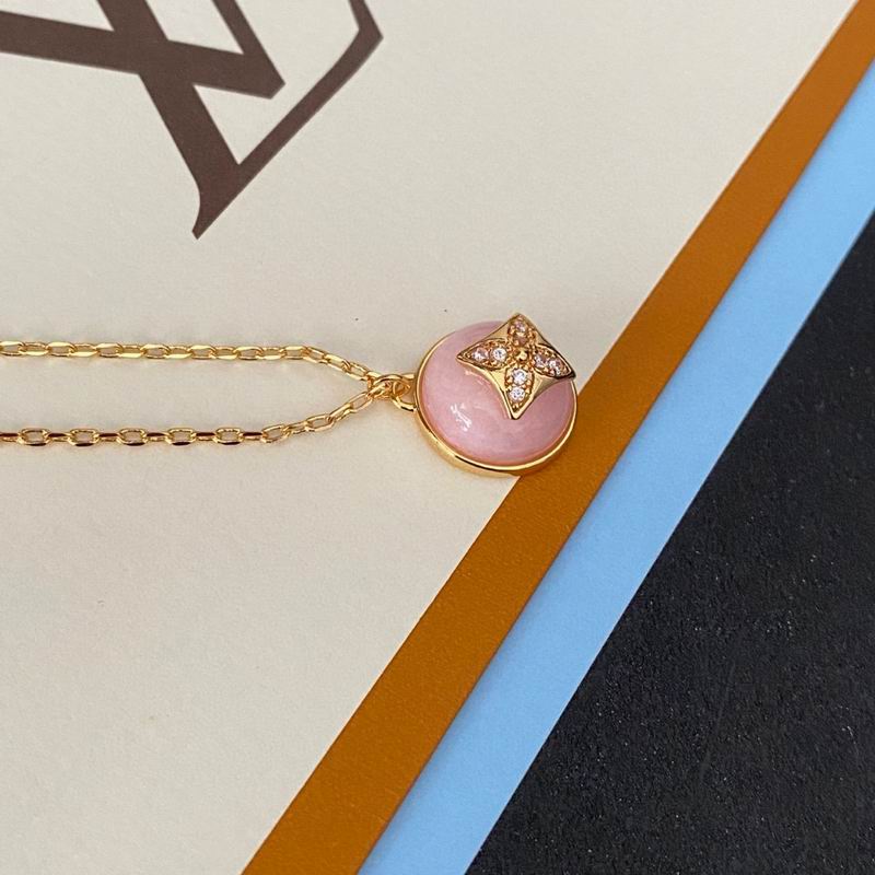LV Necklace 05yxh26 (2)