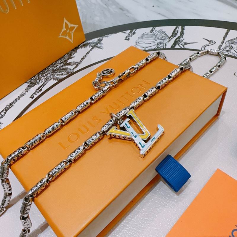 LV Necklace 05yxh33 (4)