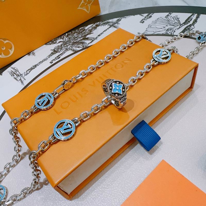 LV Necklace 05yxh35 (4)