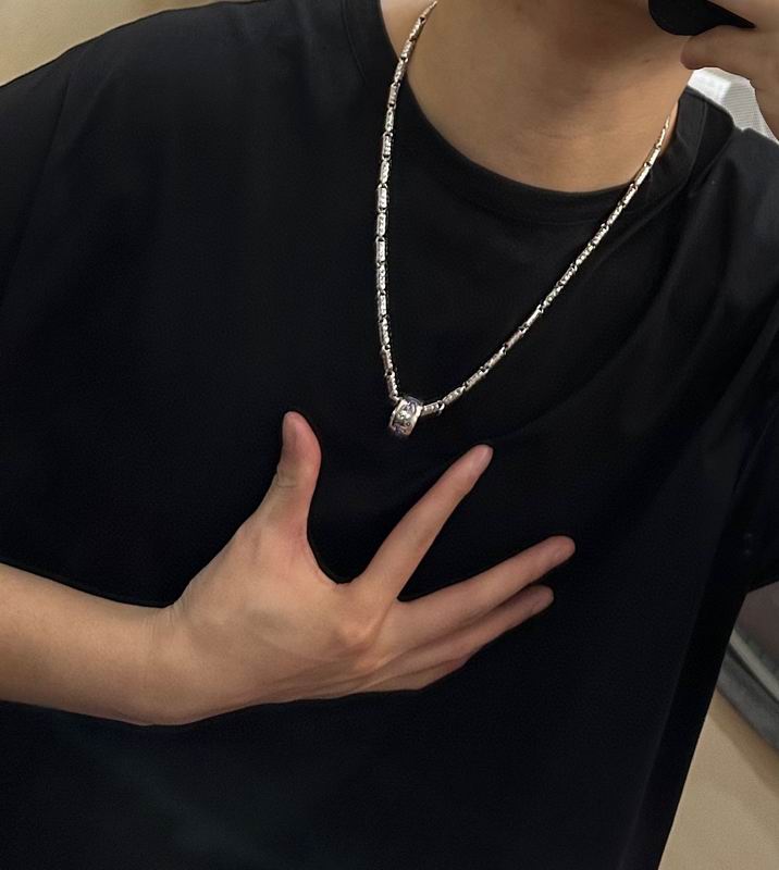 LV Necklace 05yxh36 (5)