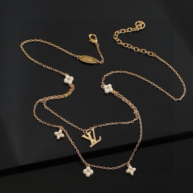 LV Necklace 05yxh41 (1)