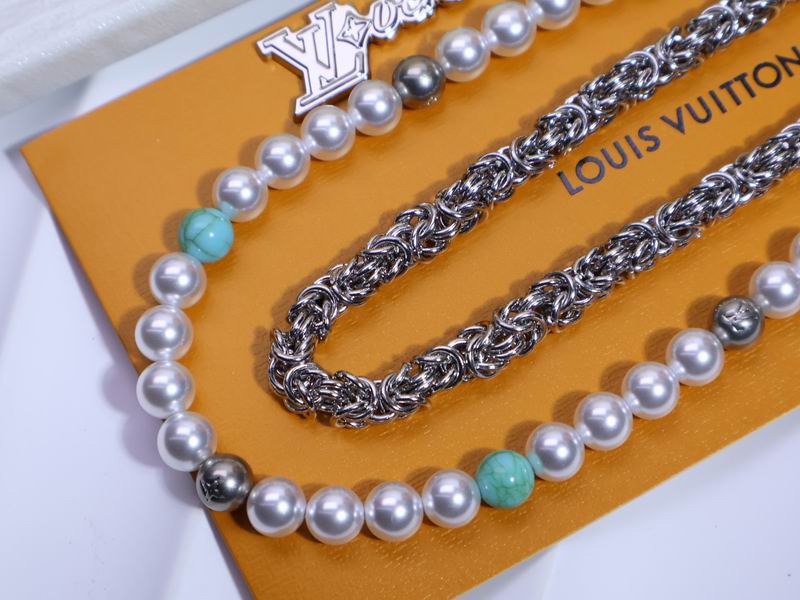 LV Necklace 05yxh43 (6)