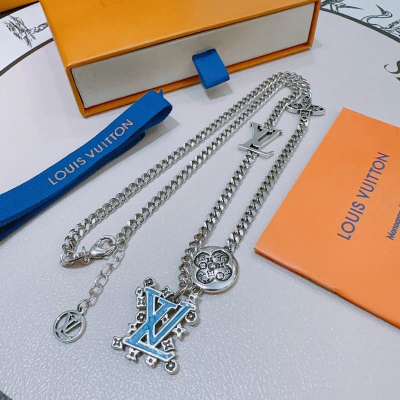 LV Necklace 05yxh44 (2)