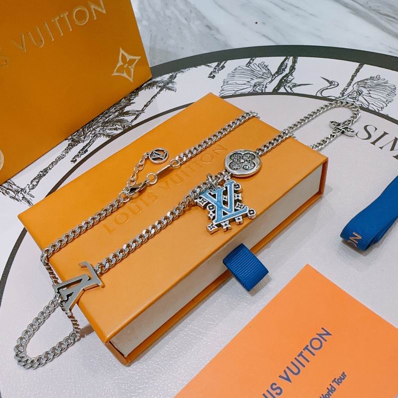 LV Necklace 05yxh44 (3)