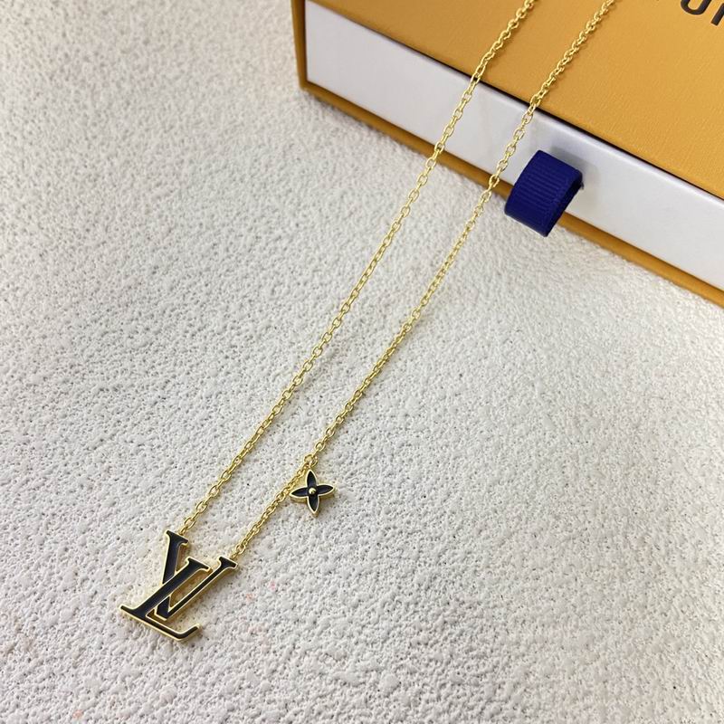LV Necklace 05yxh47 (2)