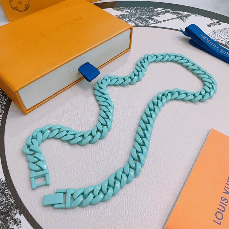 LV Necklace 05yxh53 (4)