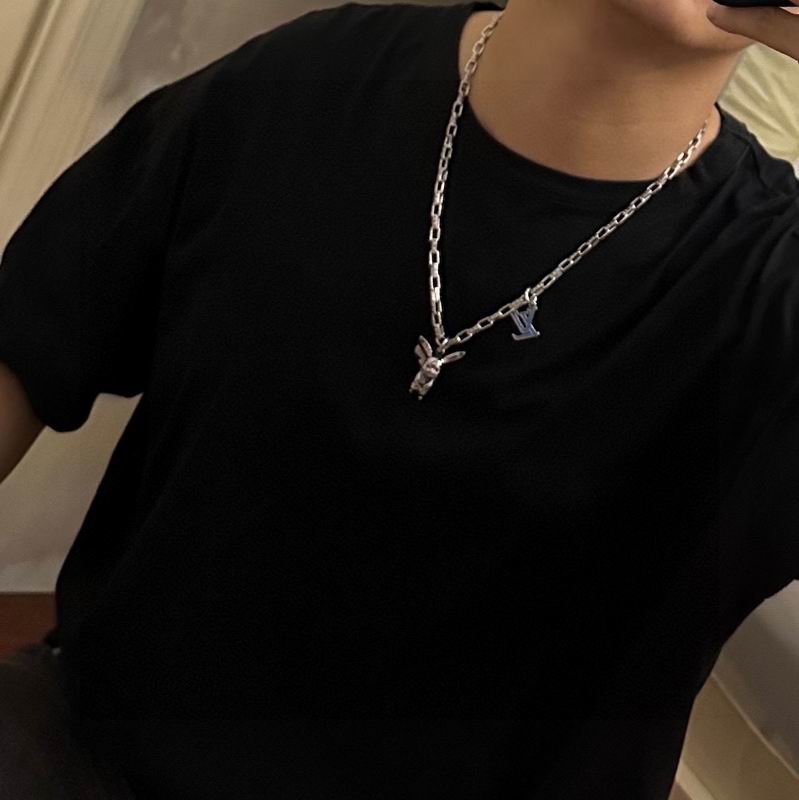 LV Necklace 05yxh60 (5)