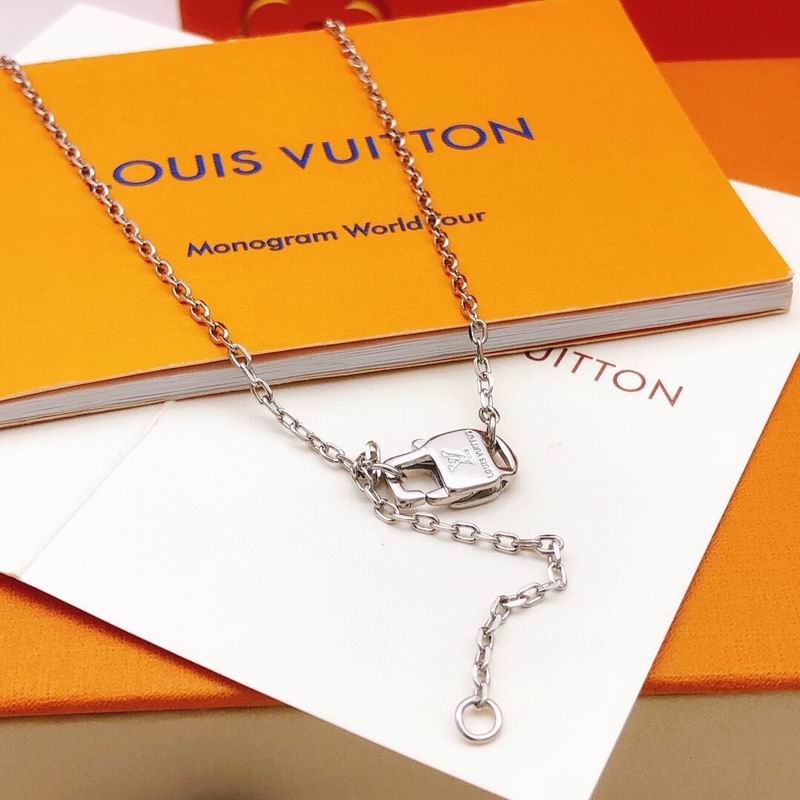 LV Necklace 05yxh66 (3)