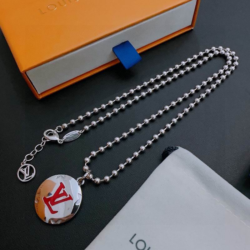 LV Necklace 05yxh74 (1)