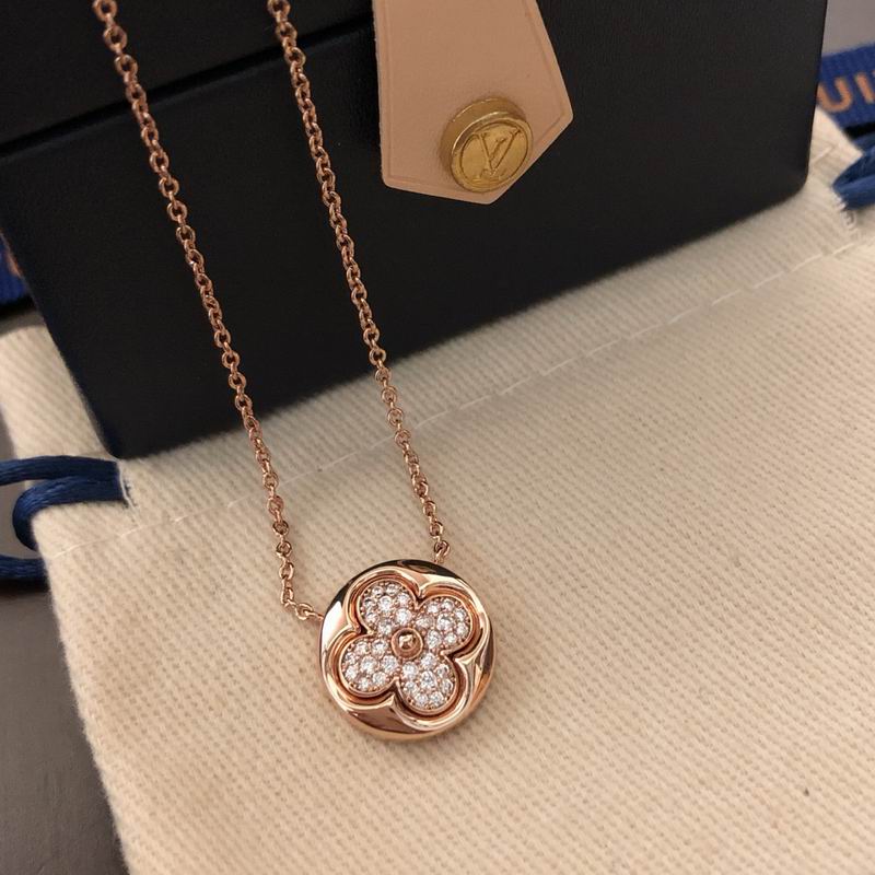 LV Necklace 05yxh77 (4)