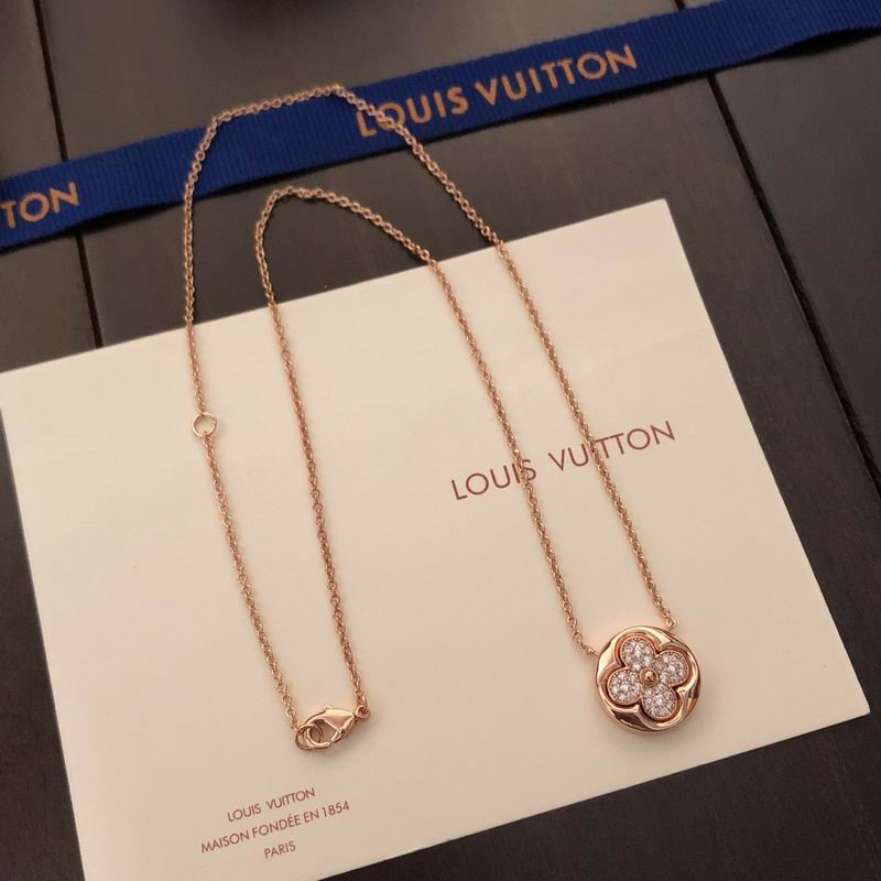 LV Necklace 05yxh77 (5)