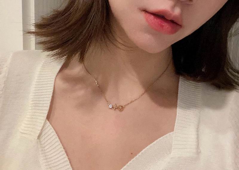 LV Necklace 05yxh79 (6)