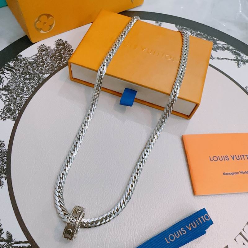 LV Necklace 05yxh81 (4)