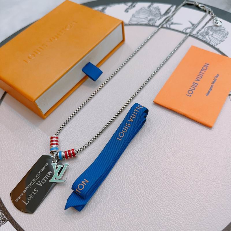 LV Necklace 05yxh84 (2)