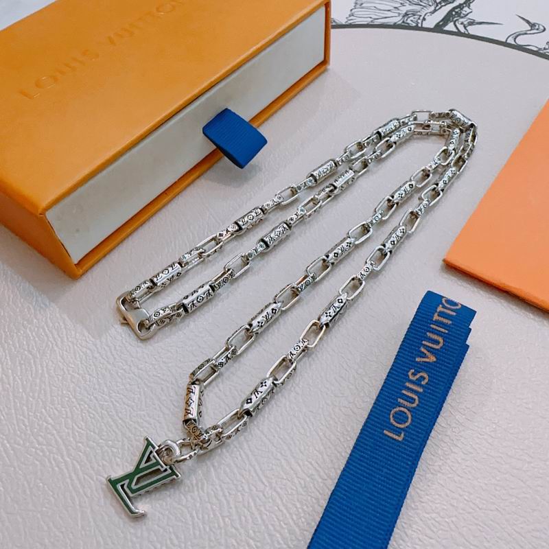 LV Necklace 05yxh85 (4)