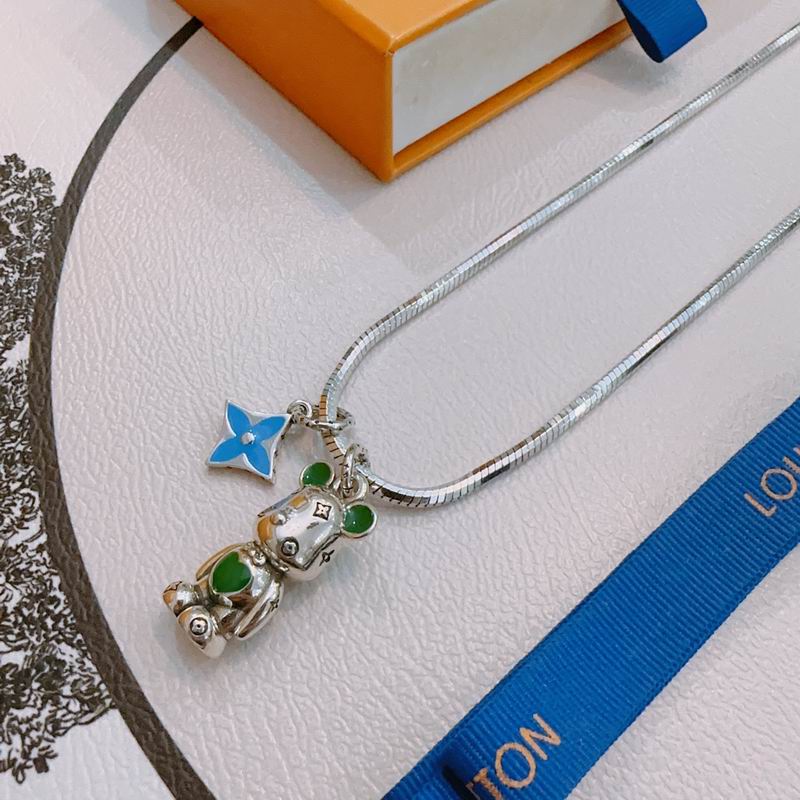 LV Necklace 05yxh86 (4)