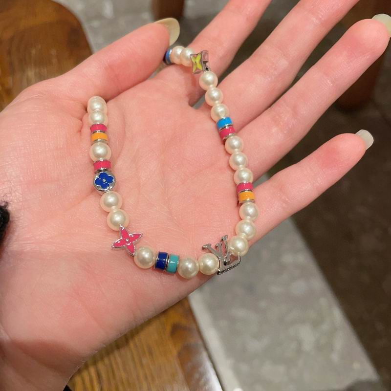 LV Necklace 05yxh89 (5)