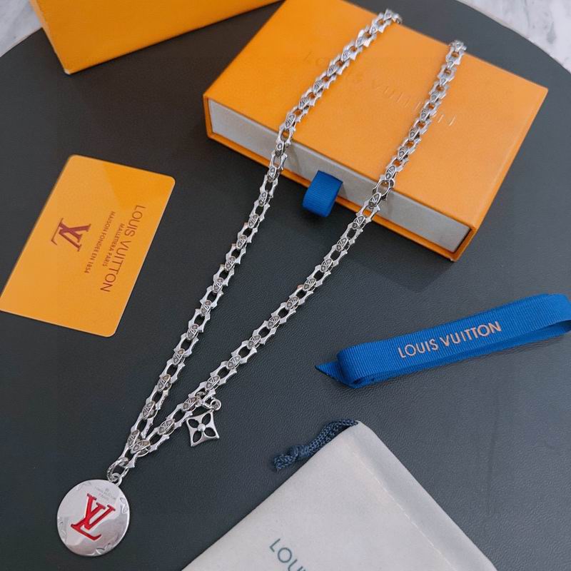 LV Necklace 05yxh95 (1)
