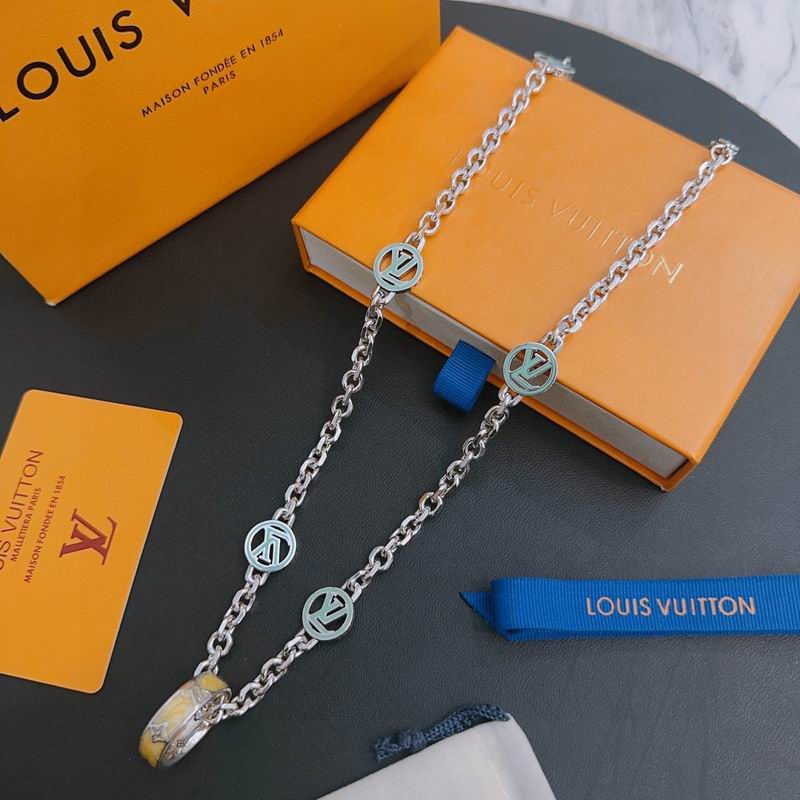LV Necklace 05yxh98 (3)
