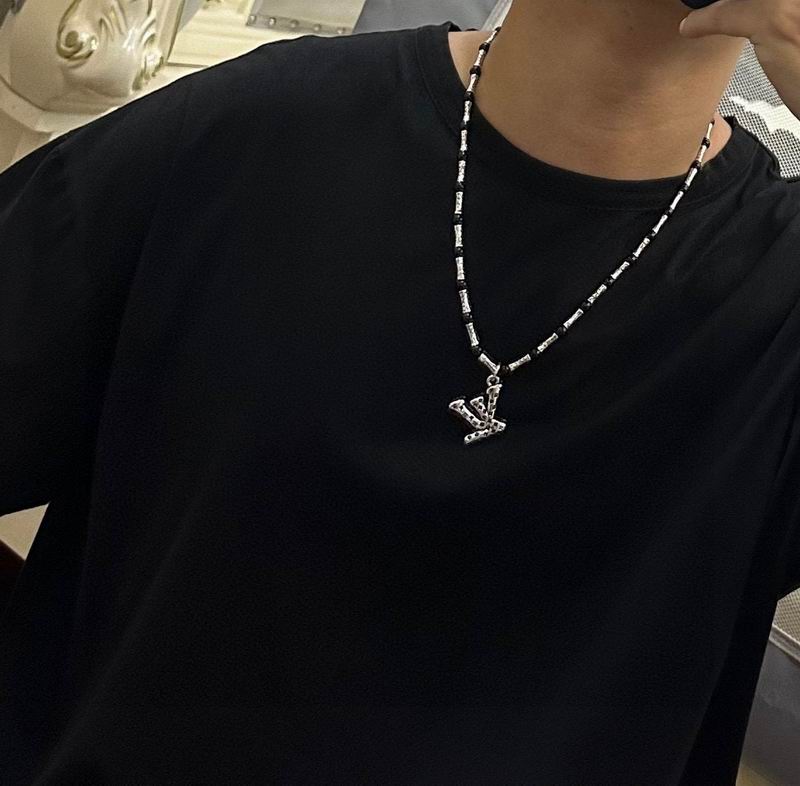 LV Necklace 06yxh07 (5)