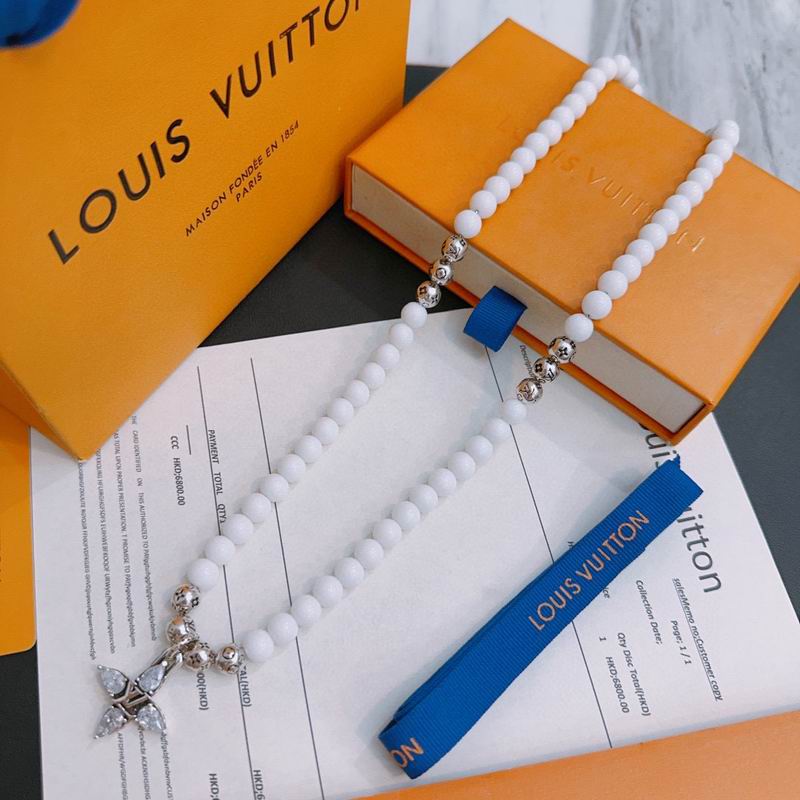 LV Necklace 06yxh08 (4)