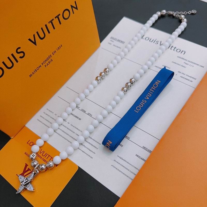 LV Necklace 06yxh08 (6)