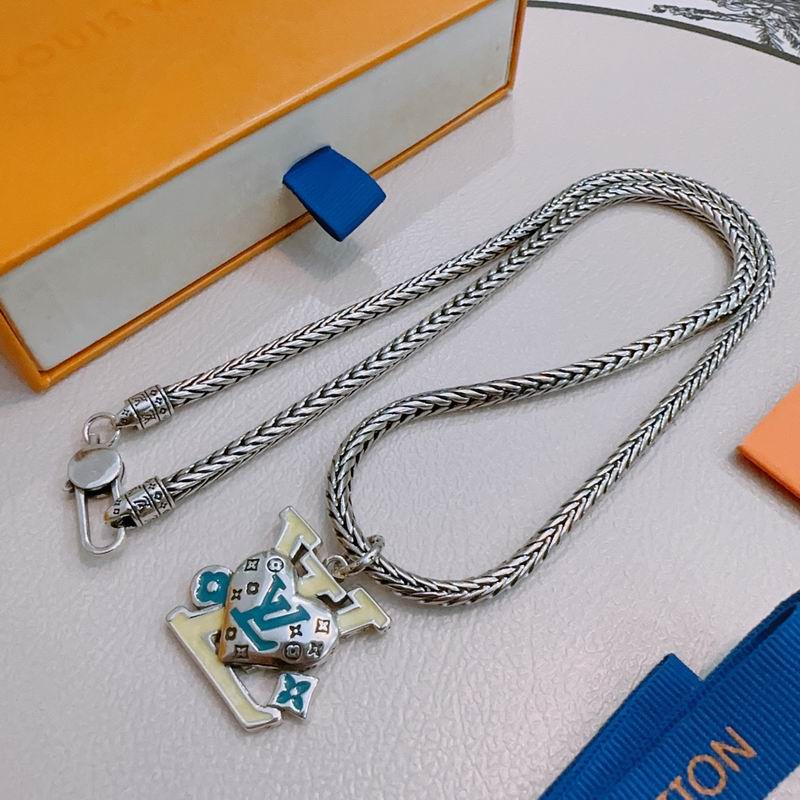 LV Necklace 07yxh03 (1)