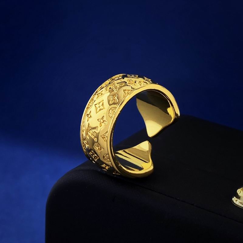 LV Ring 04yxh17 (1)