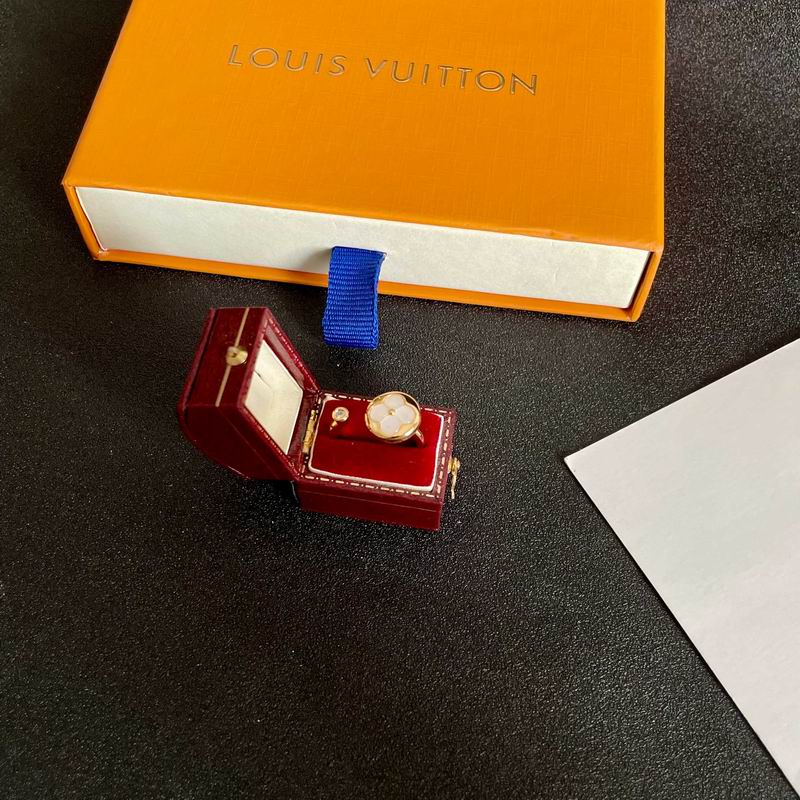 LV Ring 05yxh04 (1)