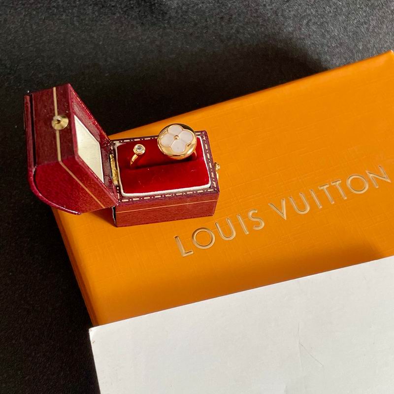 LV Ring 05yxh04 (2)