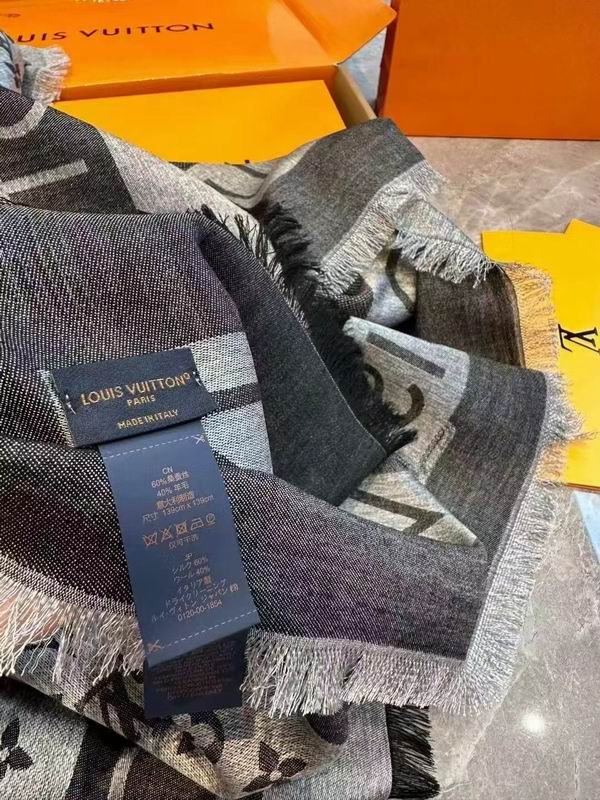LV Scarf 140X140cm 70%羊绒30%真丝 E26 (12)