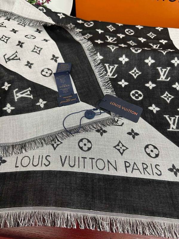 LV Scarf 140X140cm E (14)
