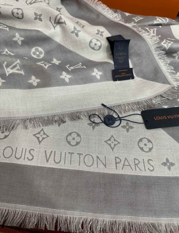 LV Scarf 140X140cm E (21)