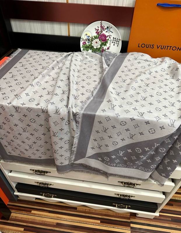 LV Scarf 140X140cm E (22)