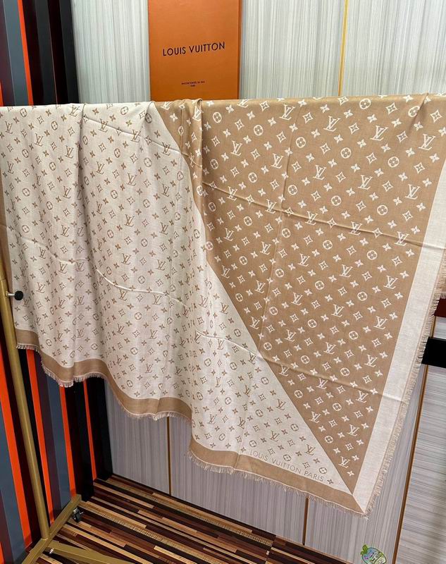 LV Scarf 140X140cm E (8)