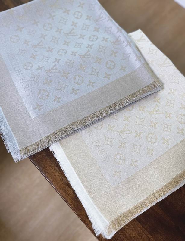 LV Scarf 140X140cm E28 (2)