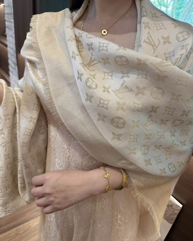 LV Scarf 140X140cm E28 (8)