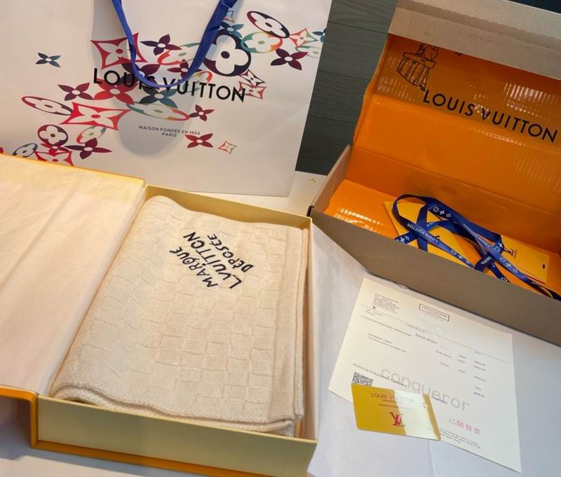 LV Scarf 29X178cm E (1)