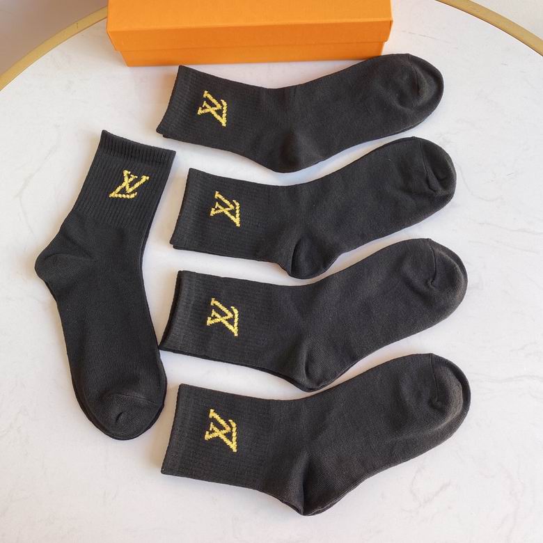 LV Socks (2)