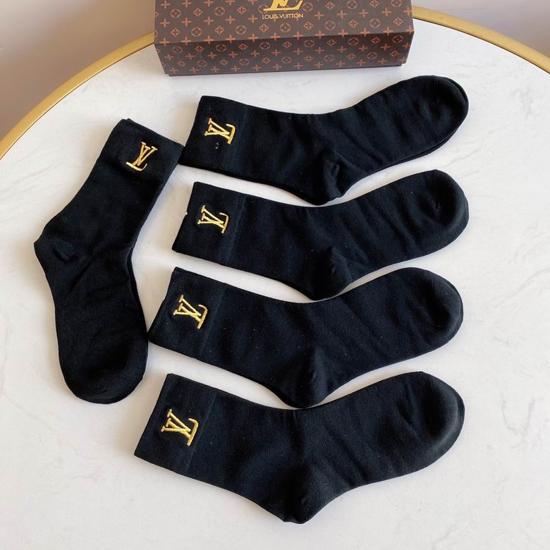 LV Socks (3)