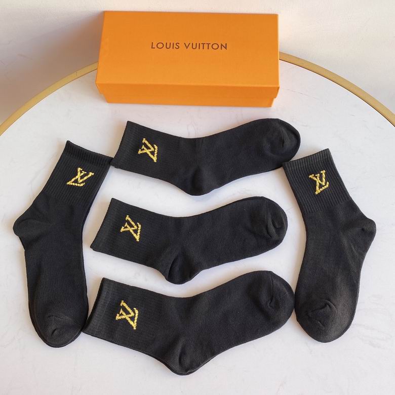LV Socks (3)