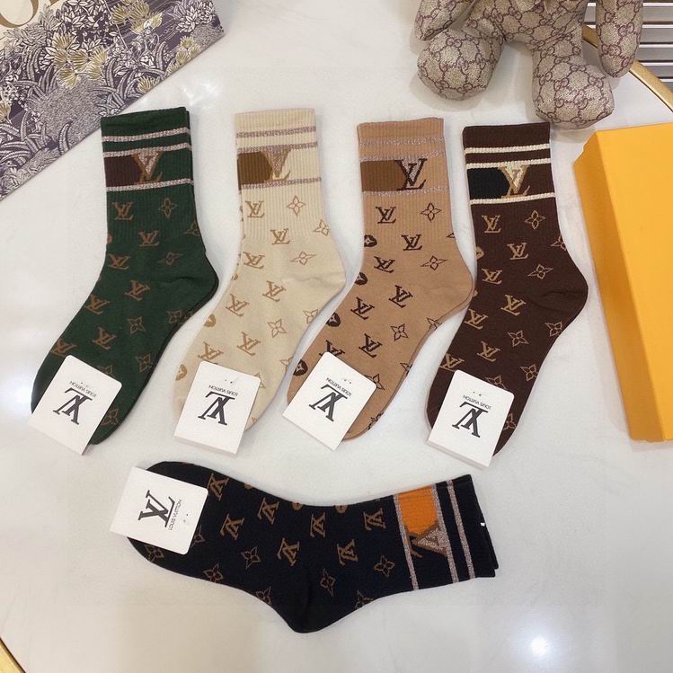 LV Socks (3)