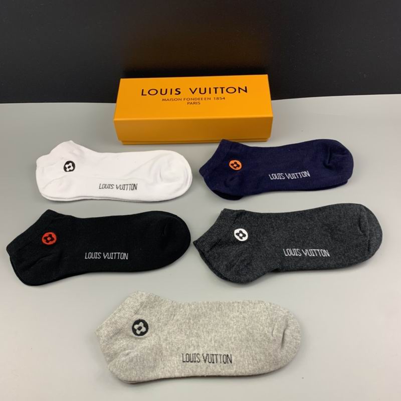 LV Socks (4)