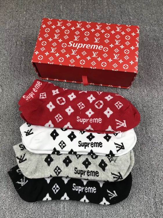 LV Socks  (1)