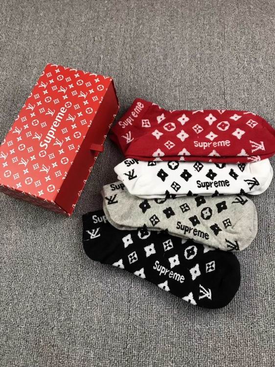 LV Socks  (2)