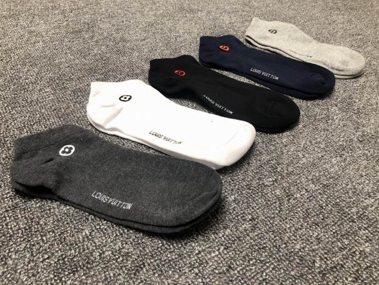 LV Socks  (2)