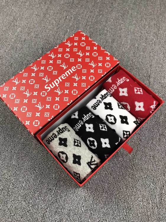 LV Socks  (3)