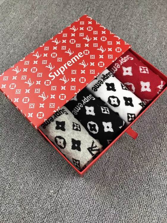 LV Socks  (4)