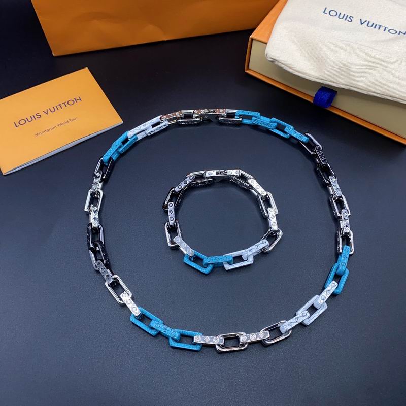 LV Suits 05yxh04 (4)